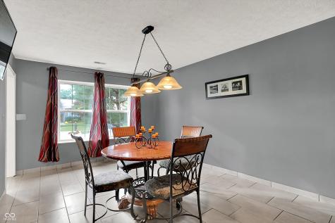 7843 Almond Drive Indianapolis IN 46237
