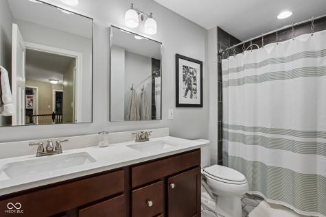 14616 Pleasant Crest Avenue Fishers IN 46037