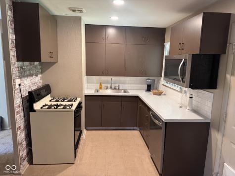 4332 Thrush Drive Indianapolis IN 46222