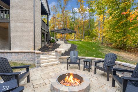 5059 Oak Ridge Trail Columbus IN 47201