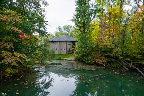 5059 Oak Ridge Trail Columbus IN 47201
