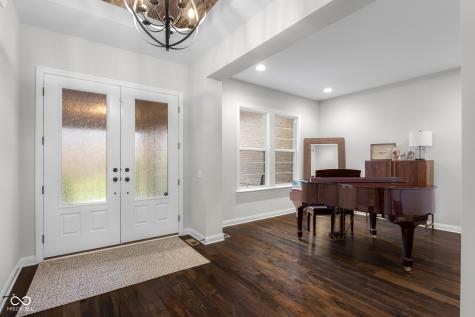 5059 Oak Ridge Trail Columbus IN 47201