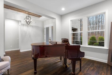 5059 Oak Ridge Trail Columbus IN 47201