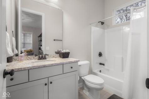 5059 Oak Ridge Trail Columbus IN 47201