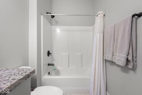 5059 Oak Ridge Trail Columbus IN 47201