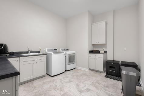 5059 Oak Ridge Trail Columbus IN 47201