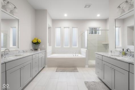 5059 Oak Ridge Trail Columbus IN 47201