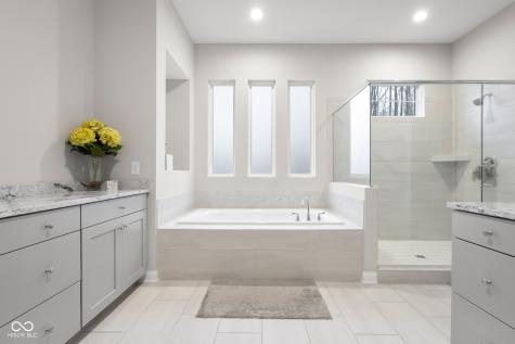 5059 Oak Ridge Trail Columbus IN 47201