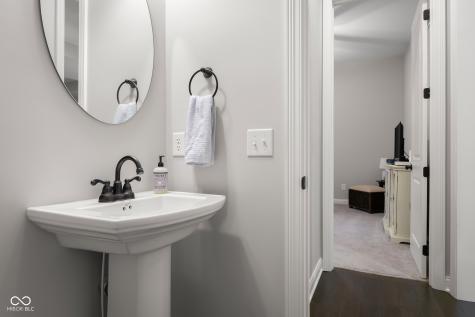 5059 Oak Ridge Trail Columbus IN 47201