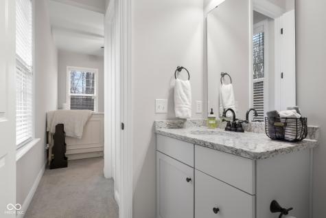 5059 Oak Ridge Trail Columbus IN 47201