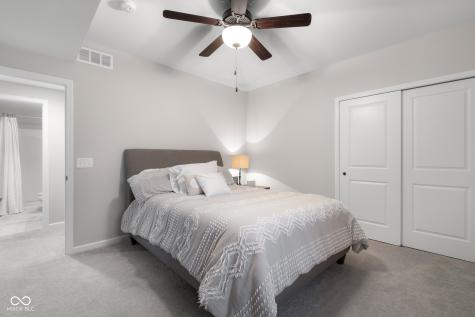 5059 Oak Ridge Trail Columbus IN 47201