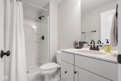 5059 Oak Ridge Trail Columbus IN 47201