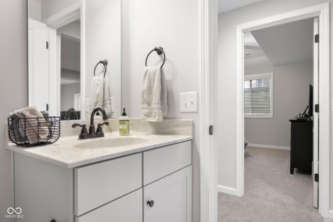 5059 Oak Ridge Trail Columbus IN 47201