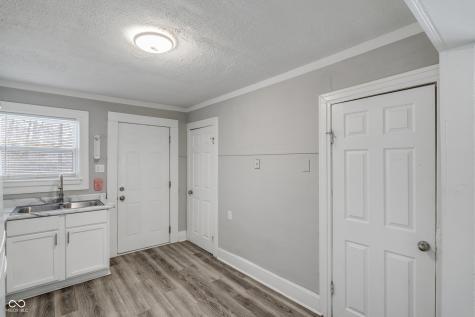2029 E 44th Street Indianapolis IN 46205