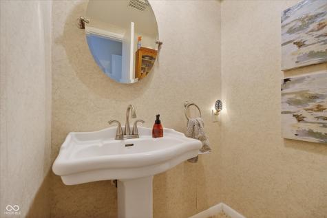 1711 Mulberry Circle Noblesville IN 46062