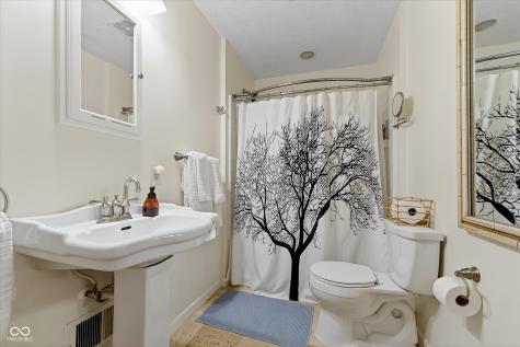 1711 Mulberry Circle Noblesville IN 46062