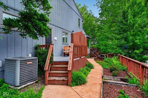 1711 Mulberry Circle Noblesville IN 46062