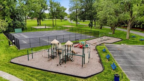 1711 Mulberry Circle Noblesville IN 46062