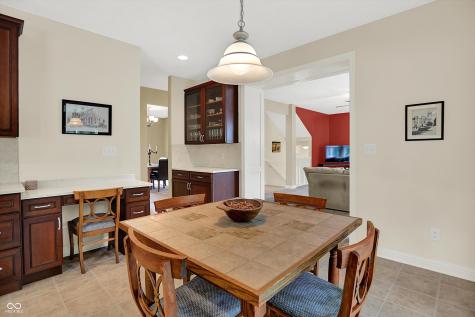 8612 Old Springfield Lane Indianapolis IN 46239