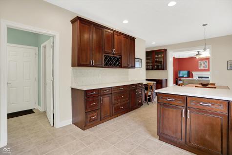 8612 Old Springfield Lane Indianapolis IN 46239