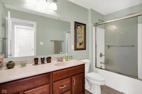 8612 Old Springfield Lane Indianapolis IN 46239
