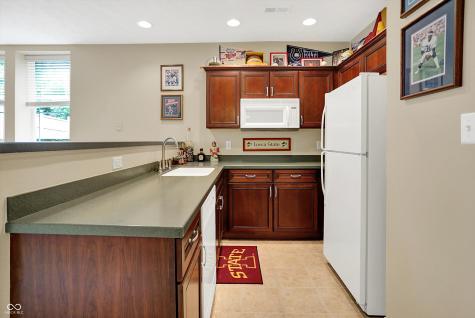 8612 Old Springfield Lane Indianapolis IN 46239