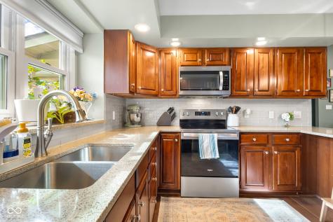 3119 Heather Lane Columbus IN 47203