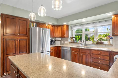3119 Heather Lane Columbus IN 47203