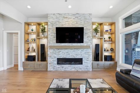 17112 Sanders Farm Circle Westfield IN 46074