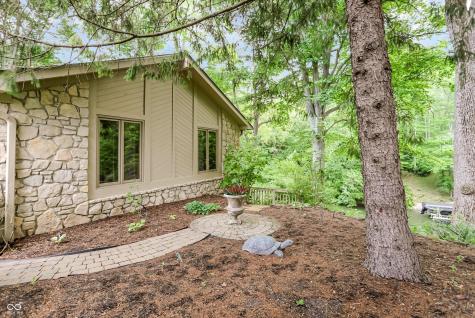 7592 S Poplar Point Drive Trafalgar IN 46181