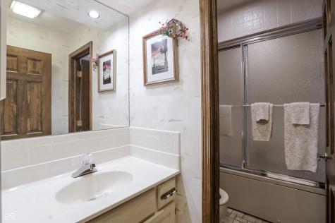 7592 S Poplar Point Drive Trafalgar IN 46181
