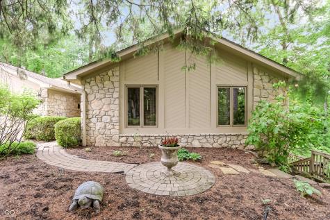 7592 S Poplar Point Drive Trafalgar IN 46181