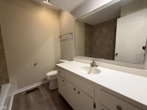 621 Aberdeen Drive Indianapolis IN 46241
