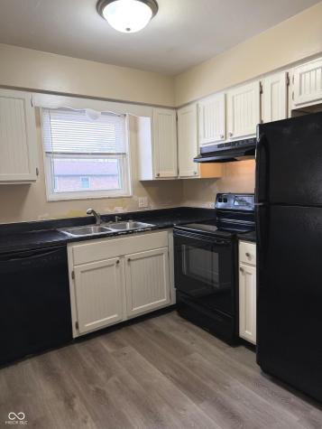621 Aberdeen Drive Indianapolis IN 46241