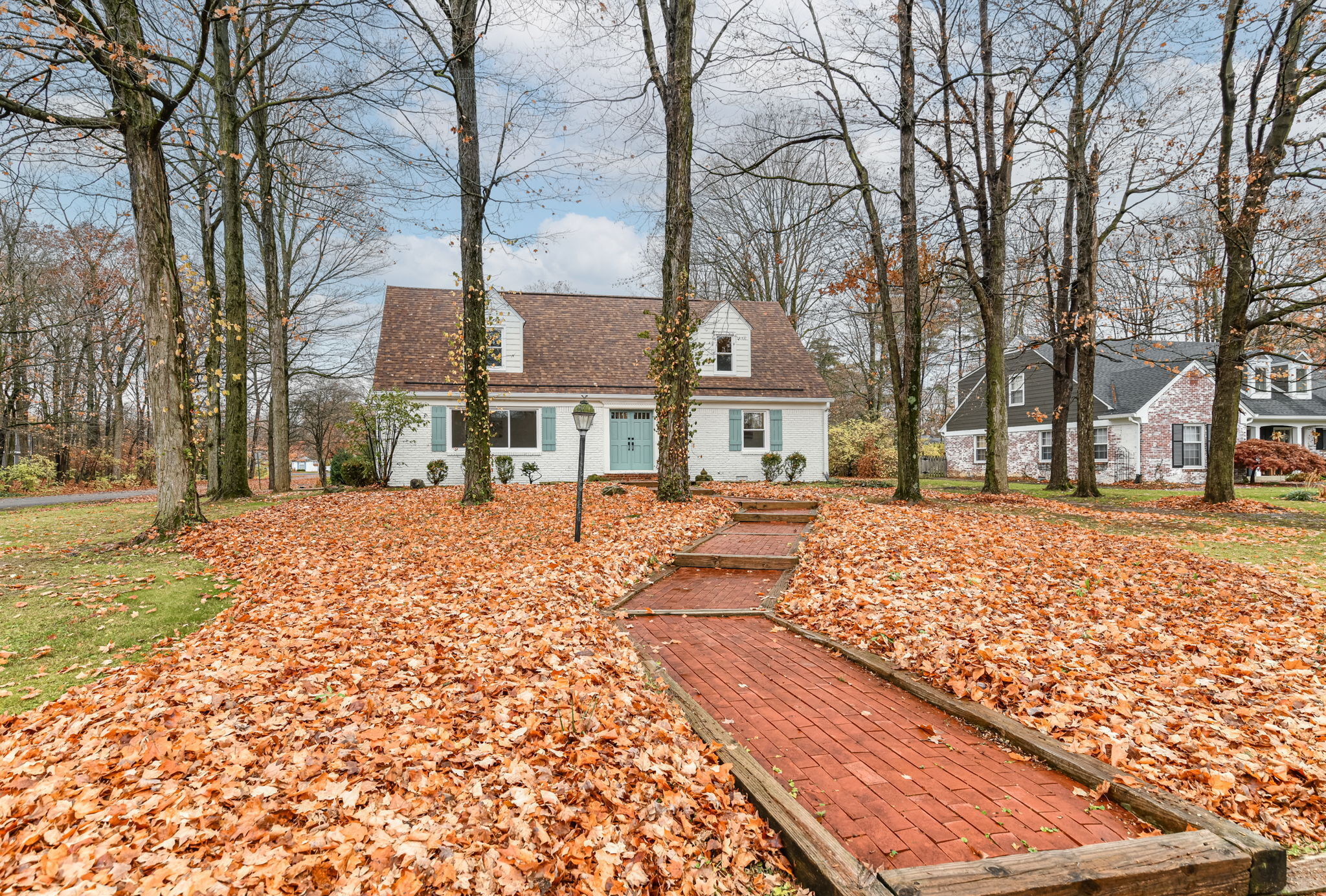 8404 Spring Mill Court Indianapolis IN 46260
