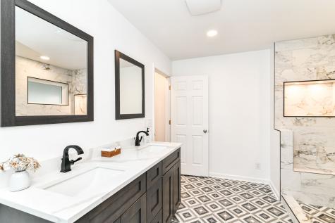 8404 Spring Mill Court Indianapolis IN 46260
