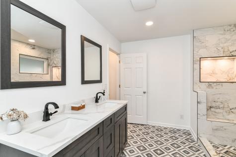 8404 Spring Mill Court Indianapolis IN 46260