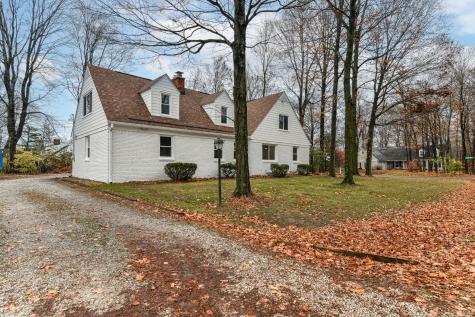 8404 Spring Mill Court Indianapolis IN 46260