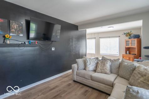621 N Bradley Avenue Indianapolis IN 46201
