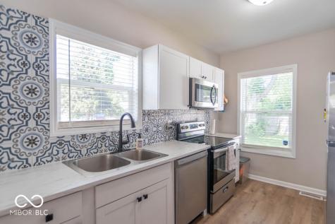 621 N Bradley Avenue Indianapolis IN 46201