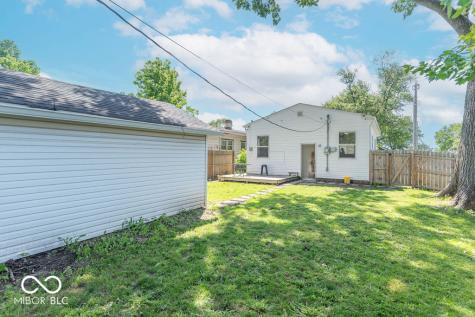 621 N Bradley Avenue Indianapolis IN 46201