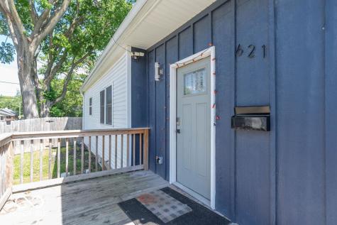 621 N Bradley Avenue Indianapolis IN 46201