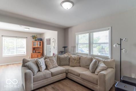 621 N Bradley Avenue Indianapolis IN 46201