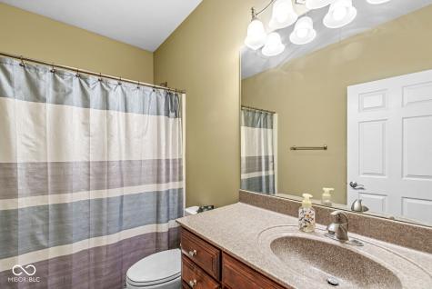 3231 Overlook Court Columbus IN 47203