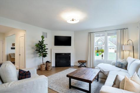 7564 Blackstone Court Zionsville IN 46077