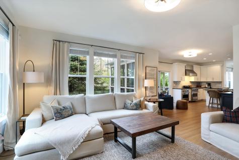 7564 Blackstone Court Zionsville IN 46077