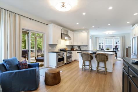 7564 Blackstone Court Zionsville IN 46077