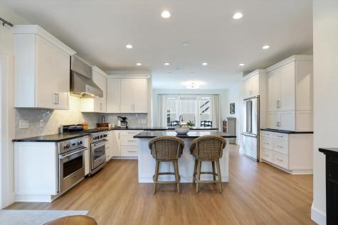 7564 Blackstone Court Zionsville IN 46077