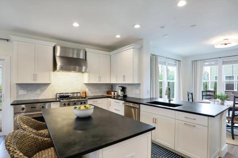 7564 Blackstone Court Zionsville IN 46077