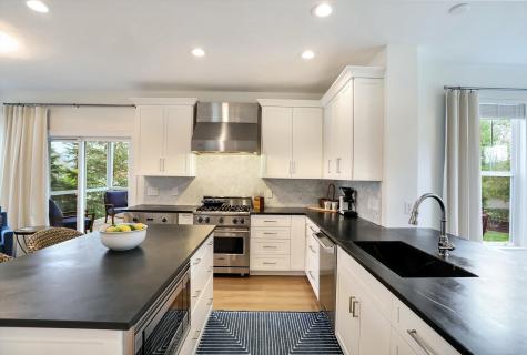 7564 Blackstone Court Zionsville IN 46077